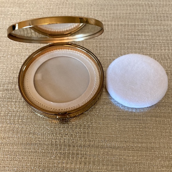 Vintage Powder/Makeup Mirror Gold Tone Compact - Picture 2 of 6